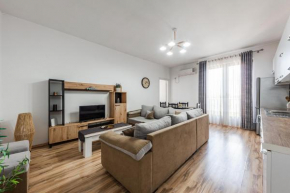 Alpha Apartments cozy & spacious apt